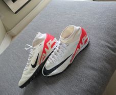 Nike skin air zoom football boots uk9