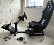 LEAVING SOON!!!!!(Seat) for Logitech g29 steering wheel