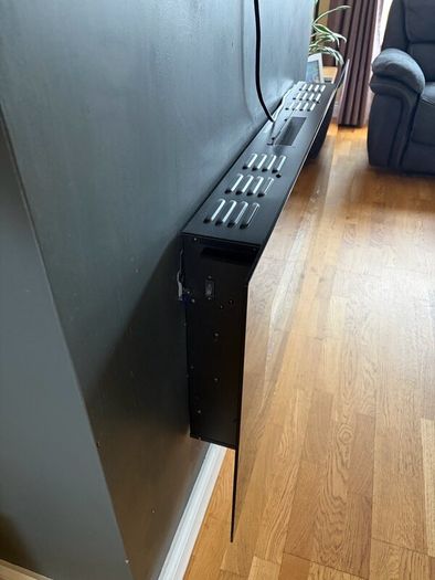 Electric fireplace with remote control