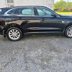 Jaguar F Pace 2016