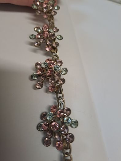 Pink and diamond flowers Necklace
