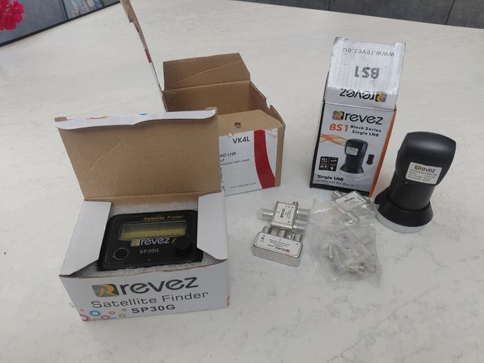 Satellite finder equipment