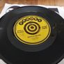 IRISH SHOWBAND Derrick and the Sounds Morning papers and margerine  7" Image 5