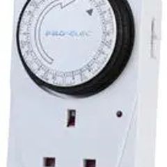 7 Day 24 hour Timer Plug Adapter - 240v, 3 Pin UK Plug - Energy-Saving Weekly Mechanical Segment Timer Plug- Smart Timer Plug - Timer Set in Days - Turns Appliances Into Auto-Timer Products