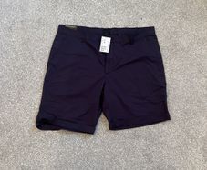 BNWT H & M Navy Shorts size 40R