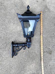 cast iron wall lamp