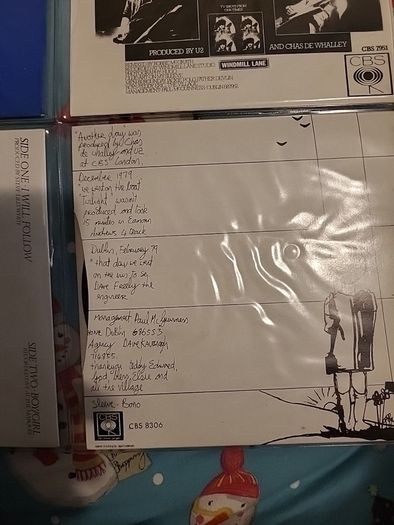 4 U2 Play 7" single set - U2