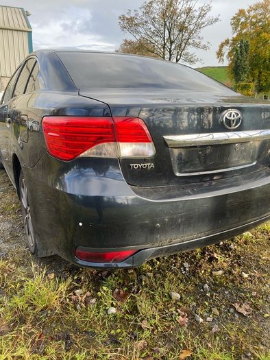2014 Toyota Avensis Breaking