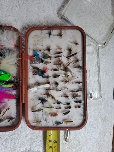 Vintage Hardy Neroda Fly Box with 75 flies