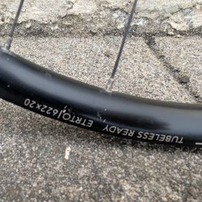 Bicycle front wheel Hope four season gravel