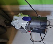 Dyson D, cordless, (needs new battery)