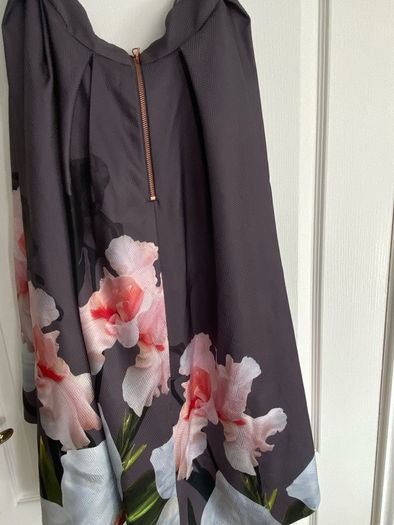 Ted Baker Skirt size 3 (12)