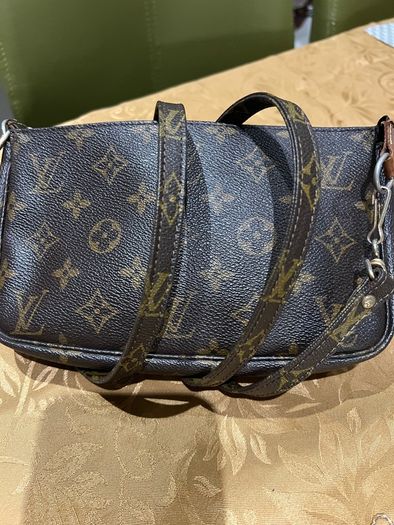Louis Vuitton Pochette with strap Authentic or without strap for 300
