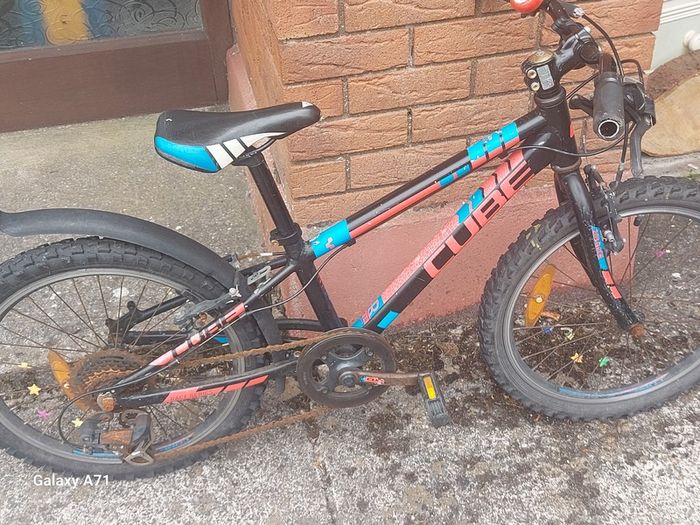 CUBE Kids  Bicycle in excellent condition
