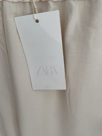 trousers Bnwt Zara cream wide leg trousers medium modal fabric