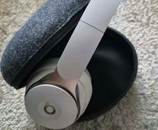 Beats Solo Pro (Ivory)