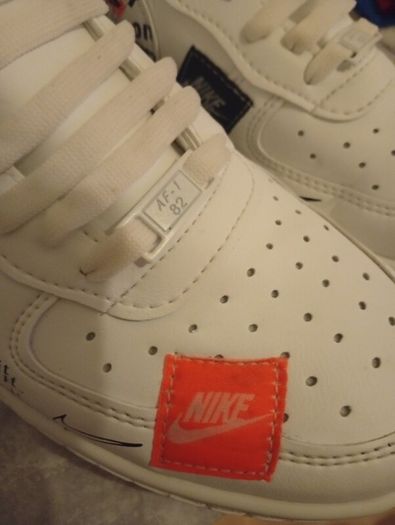 Nike Air Force 1 82s Trainers