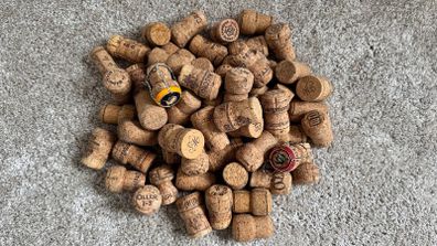 Champagne & sparkling wine natural wine cork/corks used - 60 pcs
