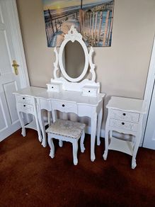 White dresser with mirror,stool and bedside lockets