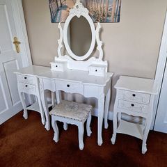 White dresser with mirror,stool and bedside lockets