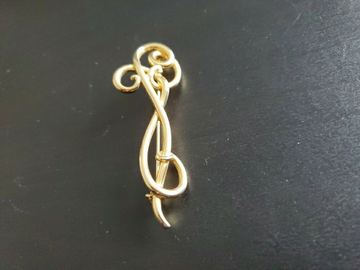 Brooche