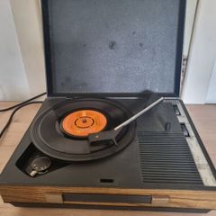 Fidelity HF42 Vintage Mini Portable Record Player