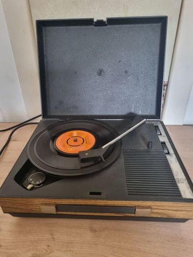 Fidelity HF42 Vintage Mini Portable Record Player