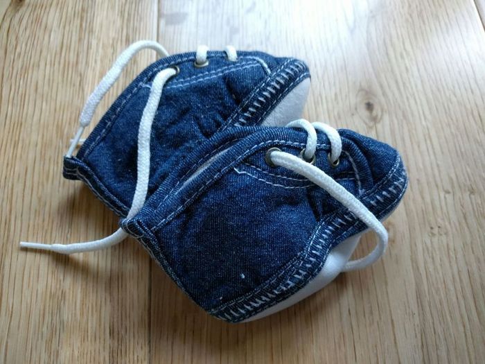 Baby boots (0-3), 4 pairs