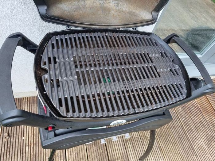 Weber Q2000
