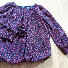 Navy top with hearts Size 8-12