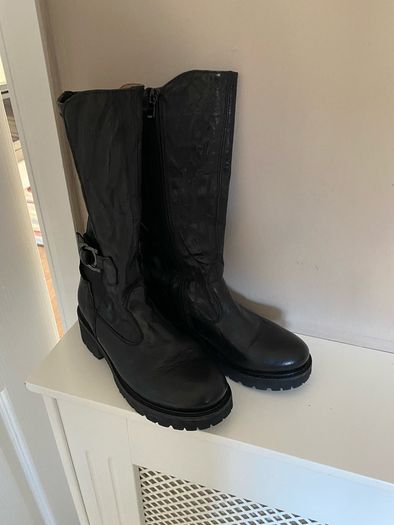 NeroGiardini Womens black leather biker boots