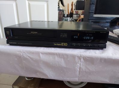 Mitsubishi Video Cassette Recorder Model HS-E10, With remote control, and working perfect, in excellent condition