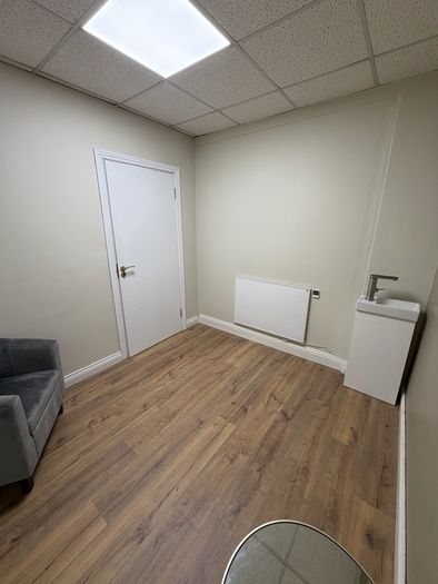 Treatment Room To Rent