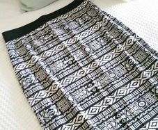 Black & White Pencil Skirt - Size 6/8
