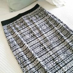 Black & White Pencil Skirt - Size 6/8