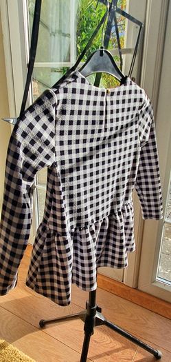 A fab Girls Top New Condition Age 8 to 9 Yrs