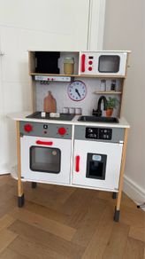Toy Kitchen