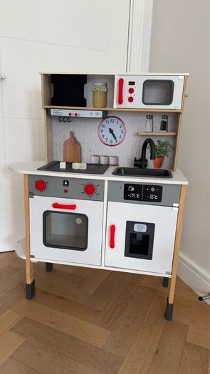 Toy Kitchen