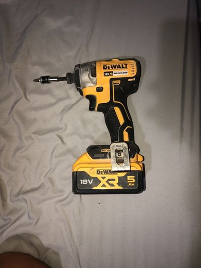 dewalt screwdriver