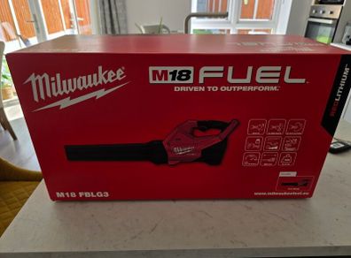 Milwaukee M18 FBLG3 Leaf Blower