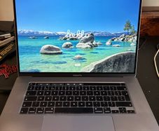 MacBook Pro 16" 2019 i7-9750H | 16GB | 500GB | Radeon Pro 5300M 4GB