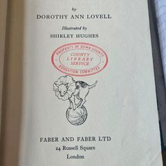 Magic In The Air.  By Dorathy Ann Lovell.  Illustrated By Shirley Hughes. 1952 Hardback In Fair Condition.  See Photos For Same.