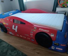 Convertible Toddler to Single Racing Car Bed