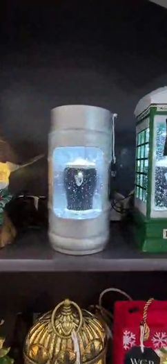 Guinness phone box