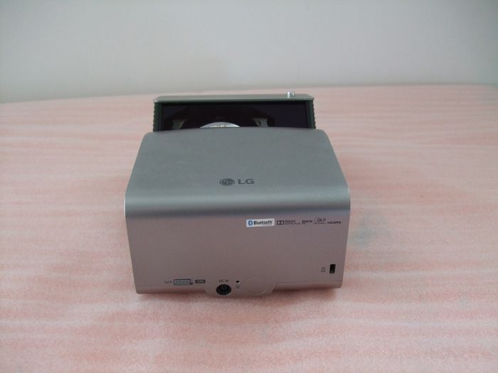 For Parts - LG Projector