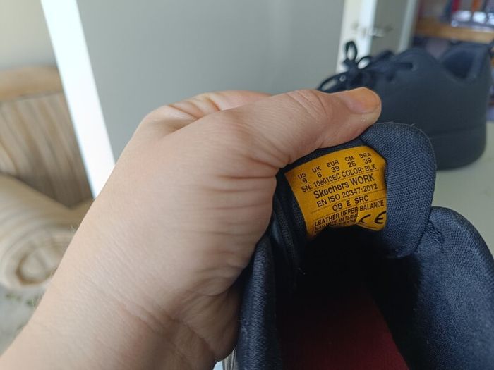 sketchers non slip work shoe