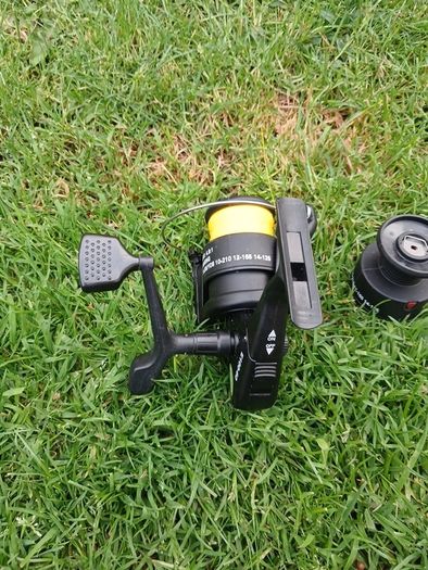 fishing reel + spare spool.