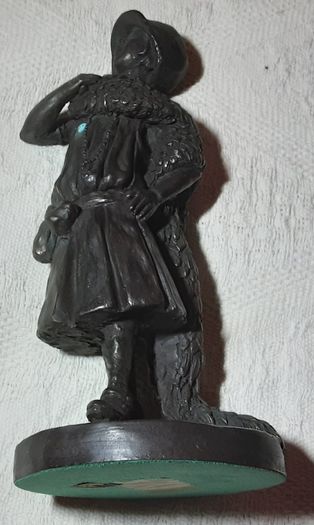 bronzed style lady