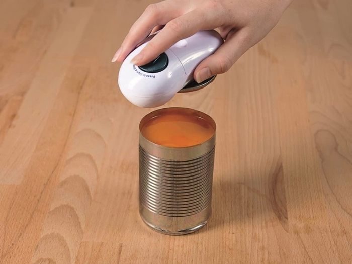 One Touch Electronic Tin Opener | White | Plastic/Stainless Steel | Automatic Can Opener | Battery Operated/Hands-Free Use/Magnetic Lid Removal (FREE POSTAGE)