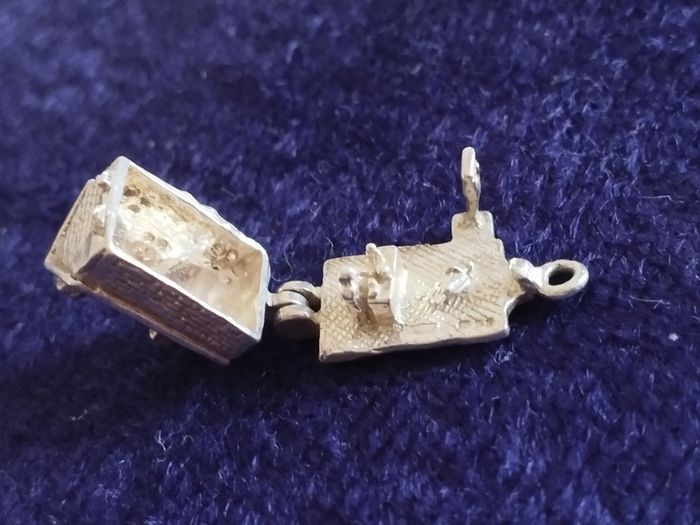 Horseshoe Inn Pub Tavern Opening Silver925 Vintage Charm or Pendant.